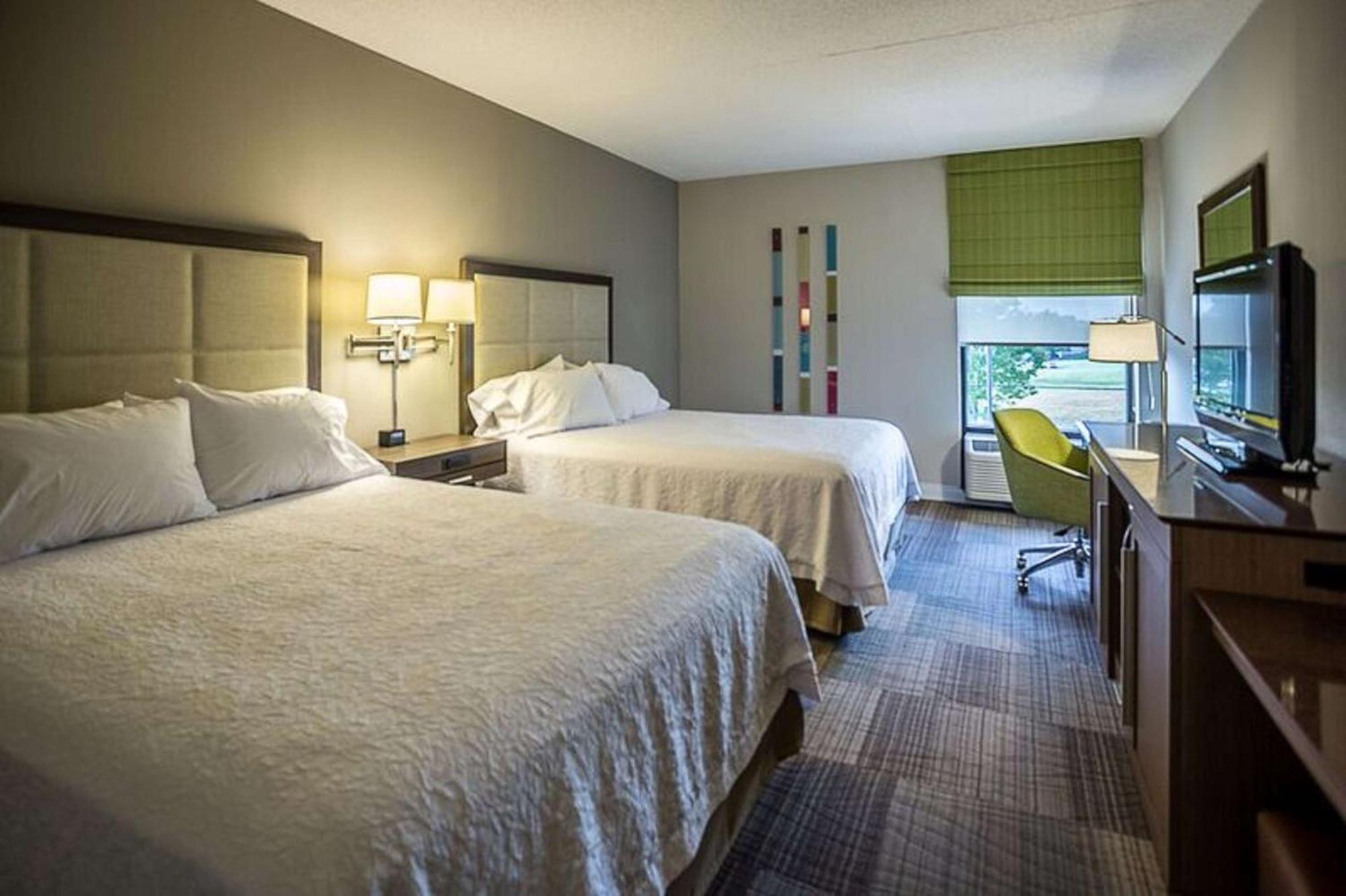 Hampton Inn Somerset Exterior photo