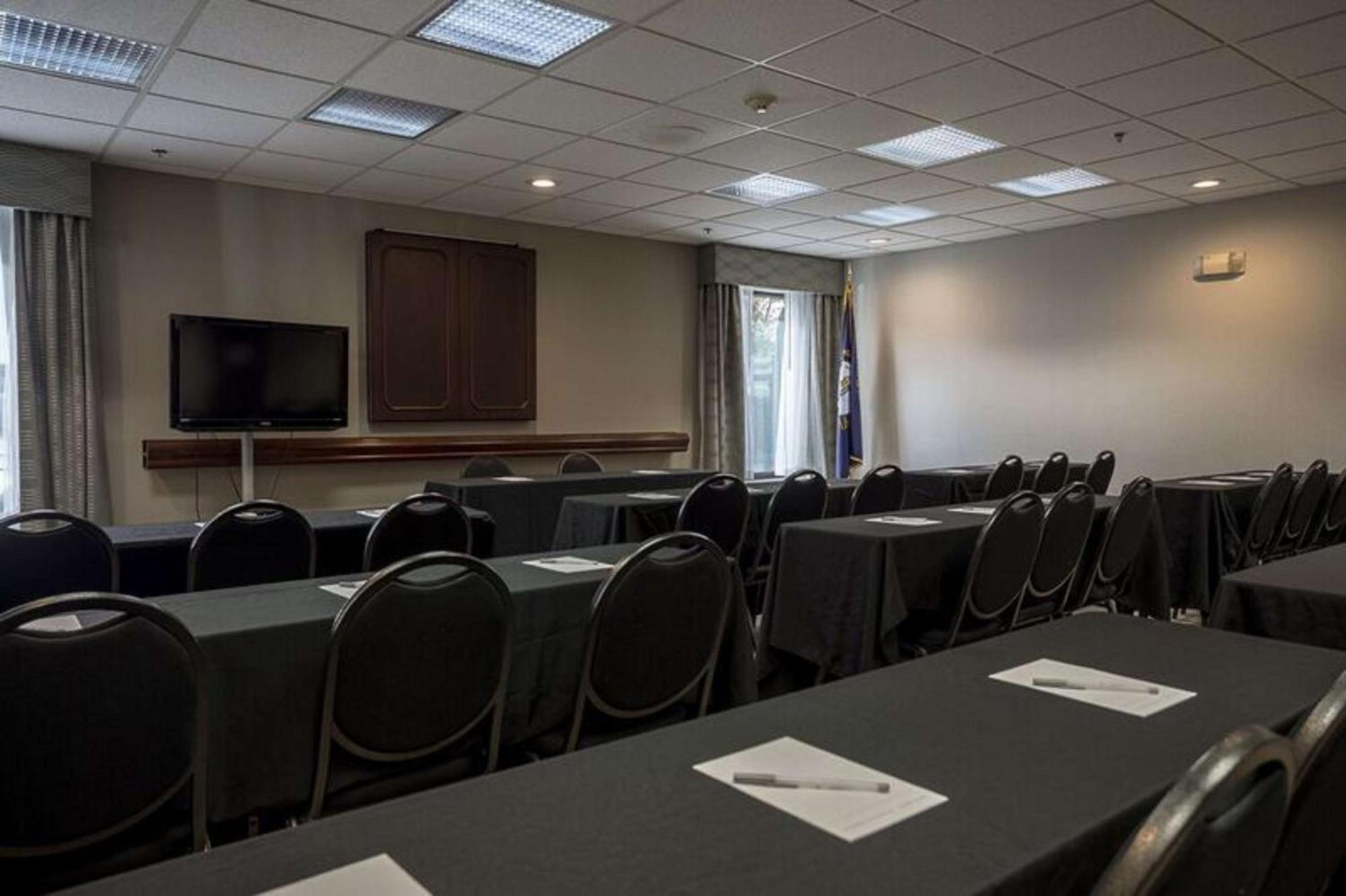 Hampton Inn Somerset Exterior photo
