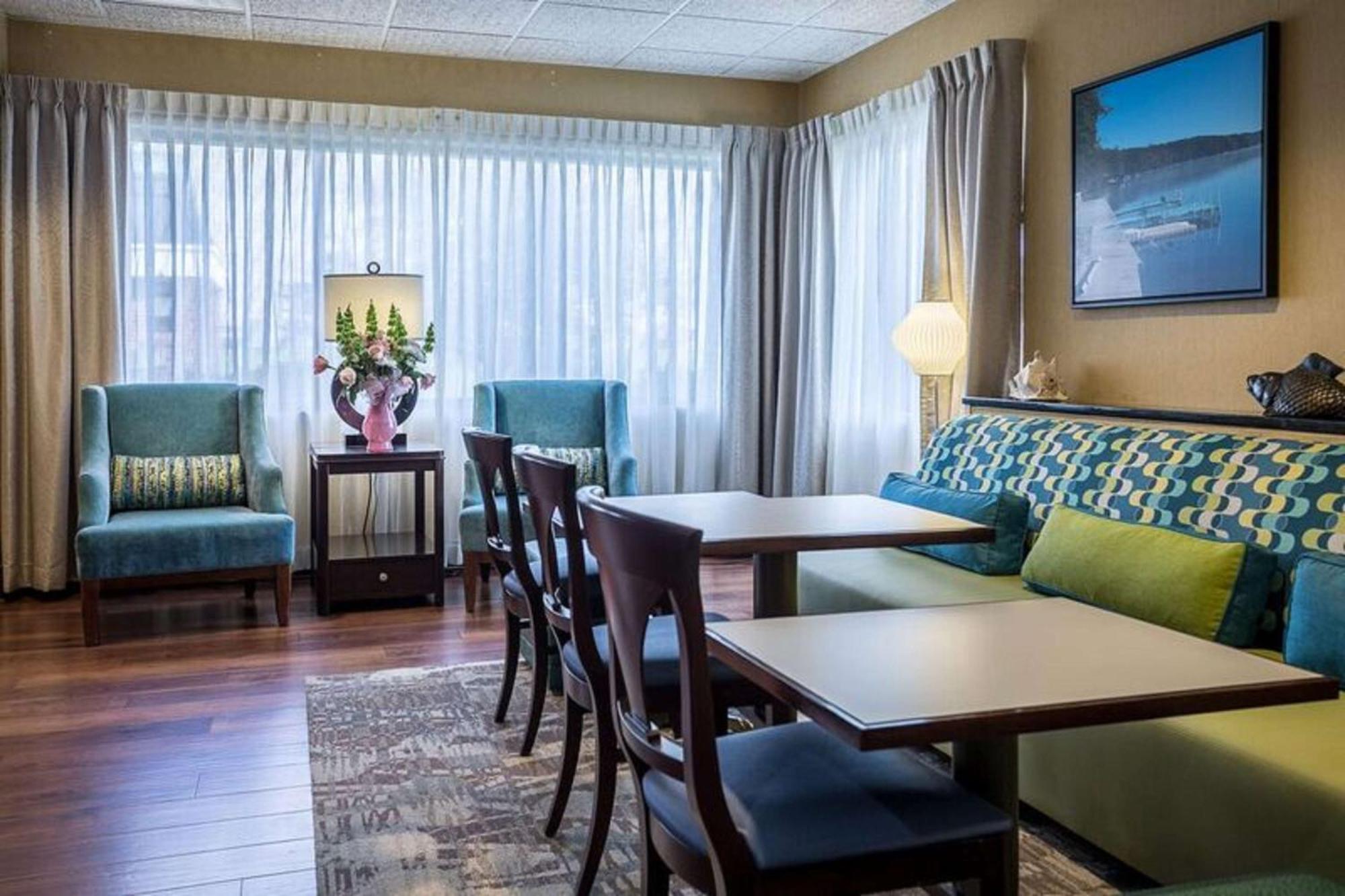 Hampton Inn Somerset Exterior photo
